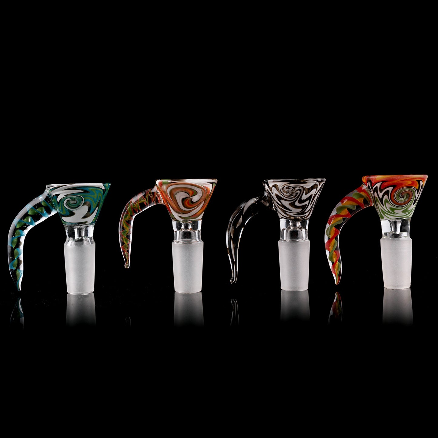 Single Horn Colorful Handle Glass Bowl Piece PT520