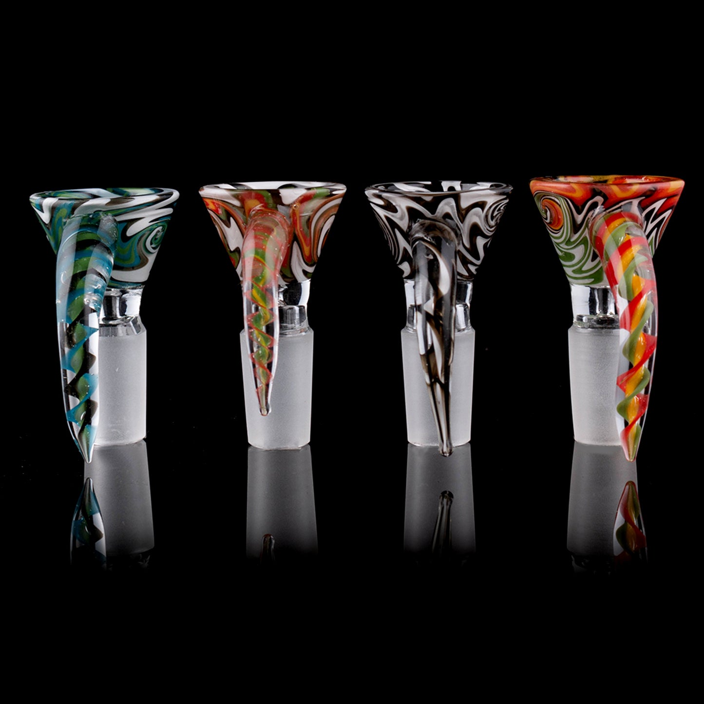 Single Horn Colorful Handle Glass Bowl Piece PT520