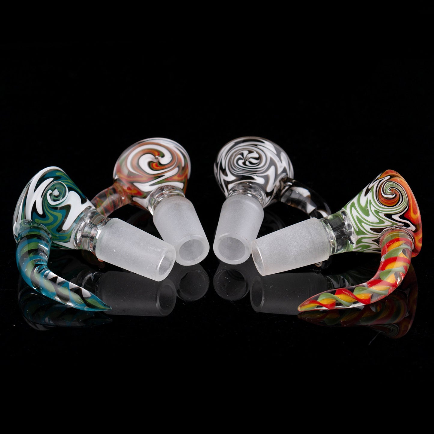 Single Horn Colorful Handle Glass Bowl Piece PT520