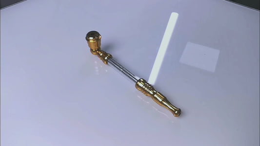 Metal Tobacco Pipe with Cap - Filter Hand Pipe YD4504（Random Color）